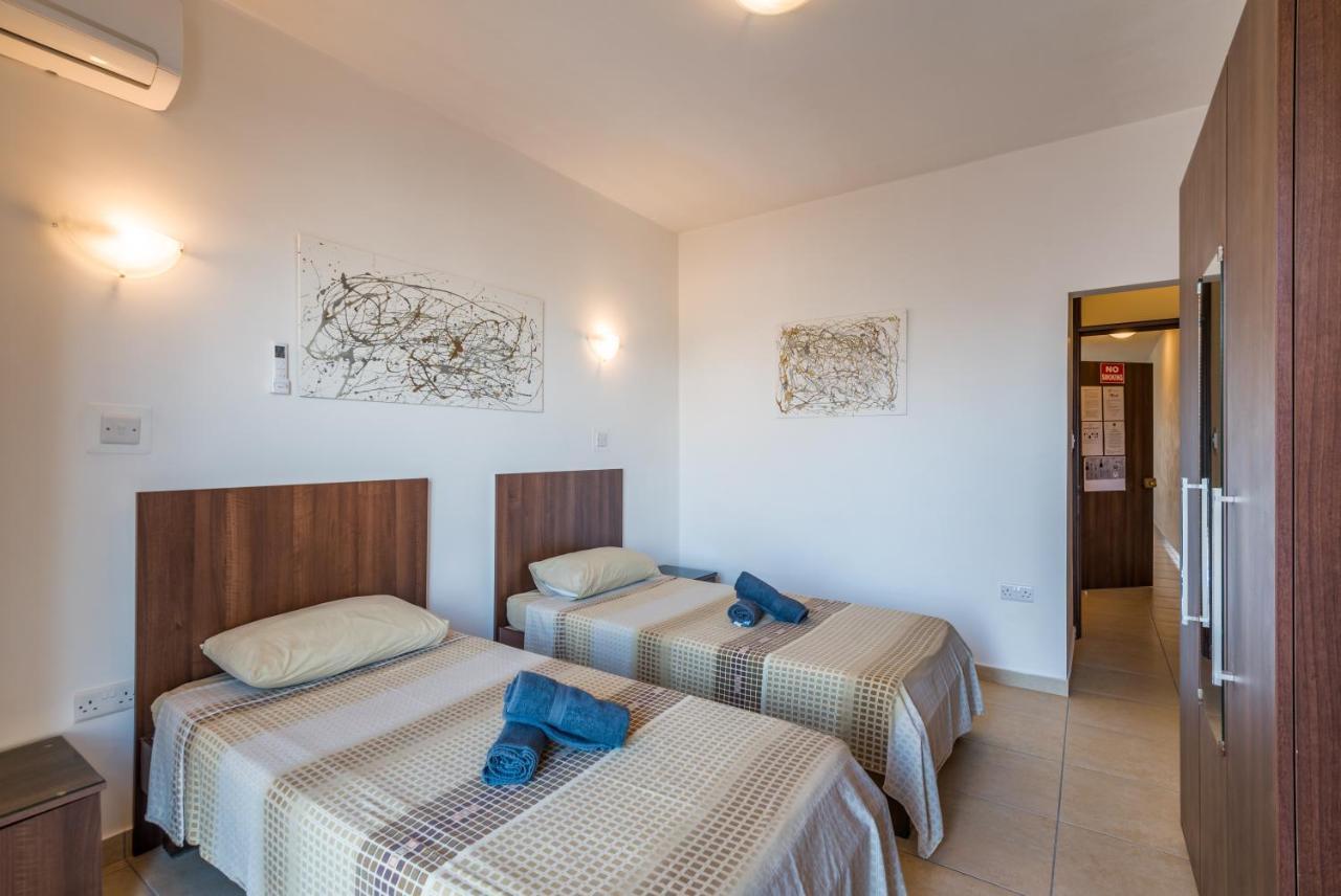 Seashells Apartments With Terrace, Just Off The Seafront In Bugibba - By Getawaysmalta San Pawl il-Baħar Zewnętrze zdjęcie