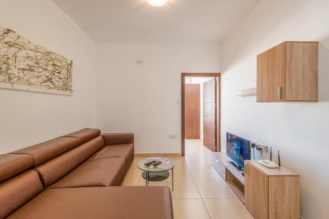 Seashells Apartments With Terrace, Just Off The Seafront In Bugibba - By Getawaysmalta San Pawl il-Baħar Zewnętrze zdjęcie