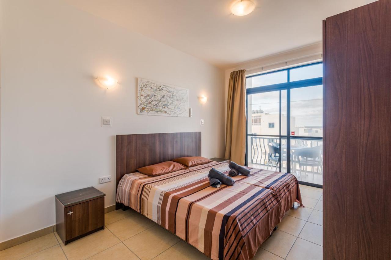 Seashells Apartments With Terrace, Just Off The Seafront In Bugibba - By Getawaysmalta San Pawl il-Baħar Zewnętrze zdjęcie