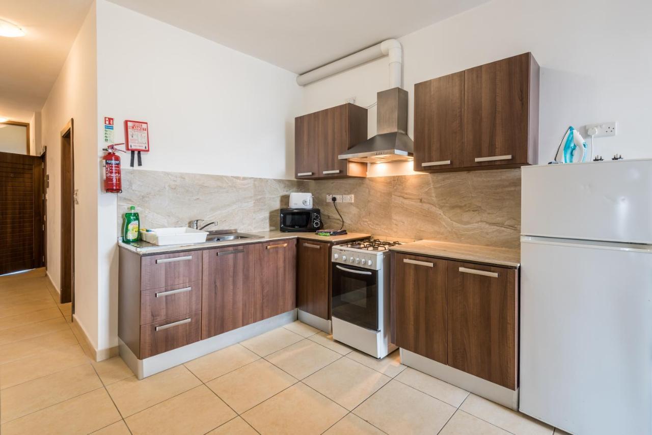 Seashells Apartments With Terrace, Just Off The Seafront In Bugibba - By Getawaysmalta San Pawl il-Baħar Zewnętrze zdjęcie