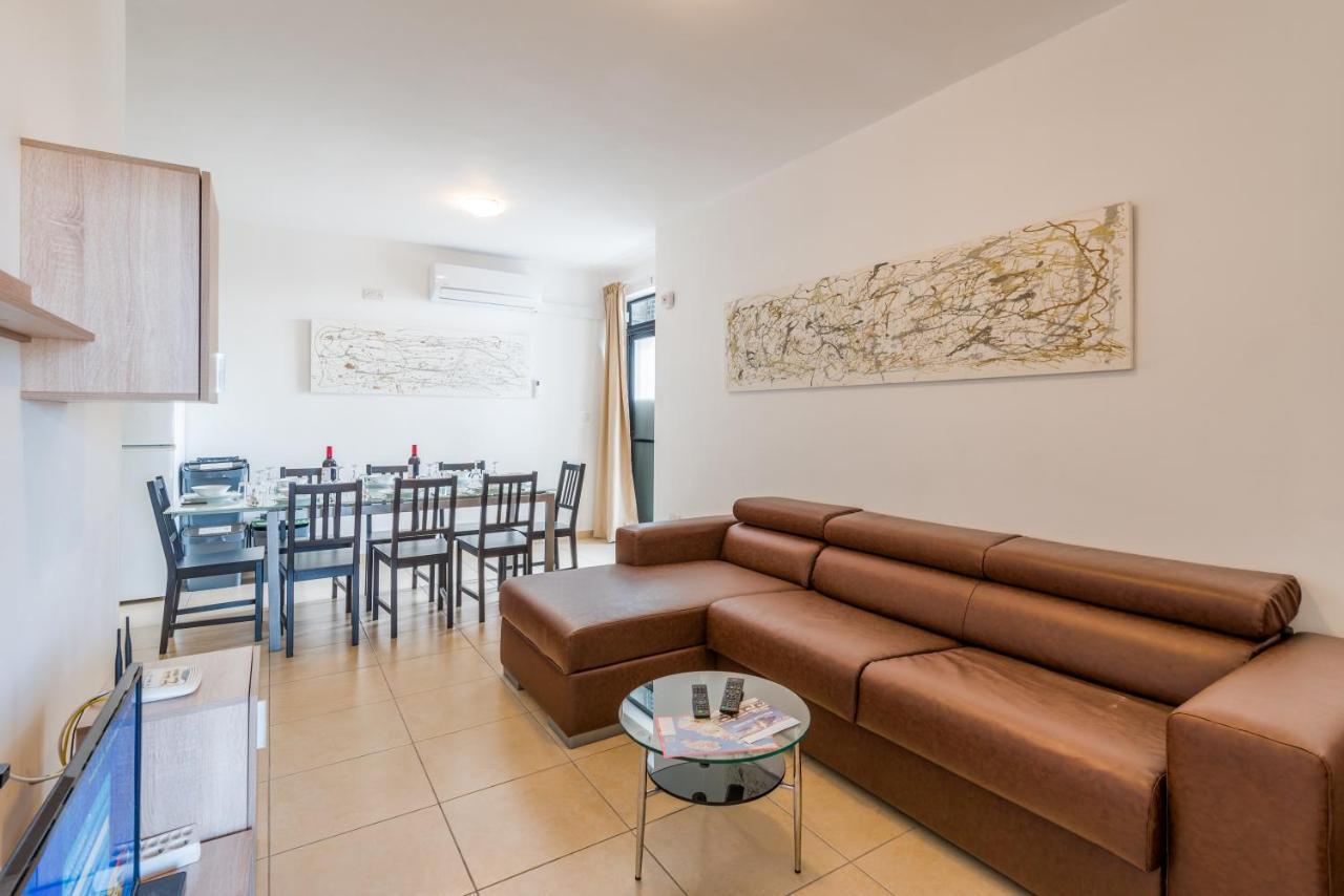 Seashells Apartments With Terrace, Just Off The Seafront In Bugibba - By Getawaysmalta San Pawl il-Baħar Zewnętrze zdjęcie